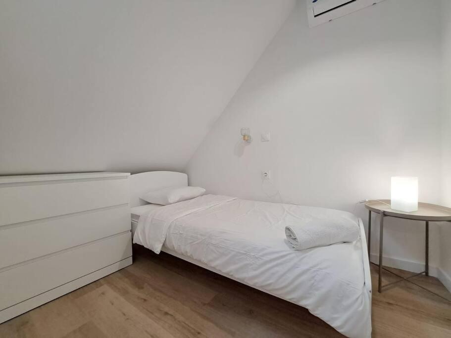 Mascate - Appartement Climatise En Hypercentre Reims Zewnętrze zdjęcie